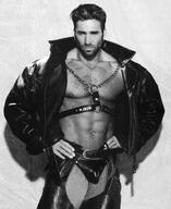 akai selfie // 750x920 // 52KB